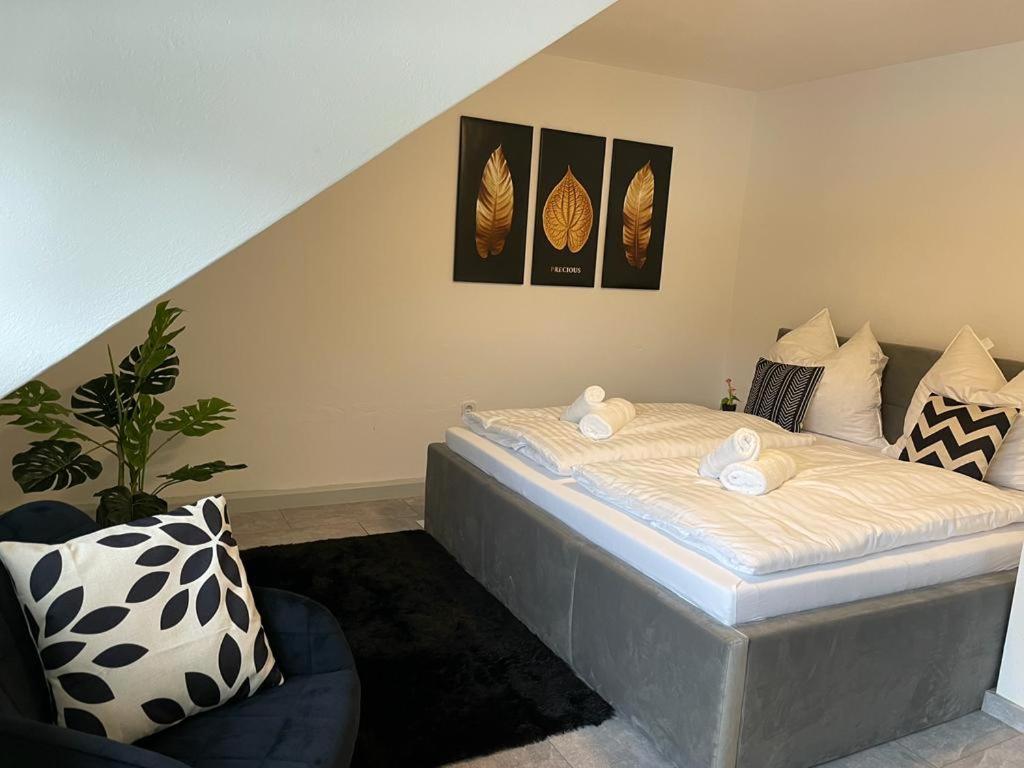 ויידן Wen Koenigsberger,Ruhige Dg-Wohnung In Weiden,2 Schlafzimmer,Parkplatz, Zentral! מראה חיצוני תמונה
